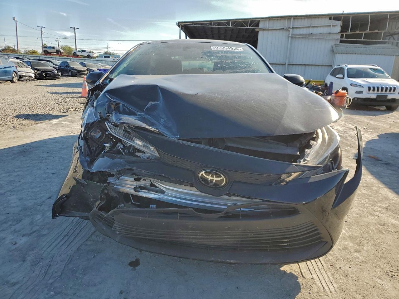 2024 TOYOTA COROLLA LE photo 9