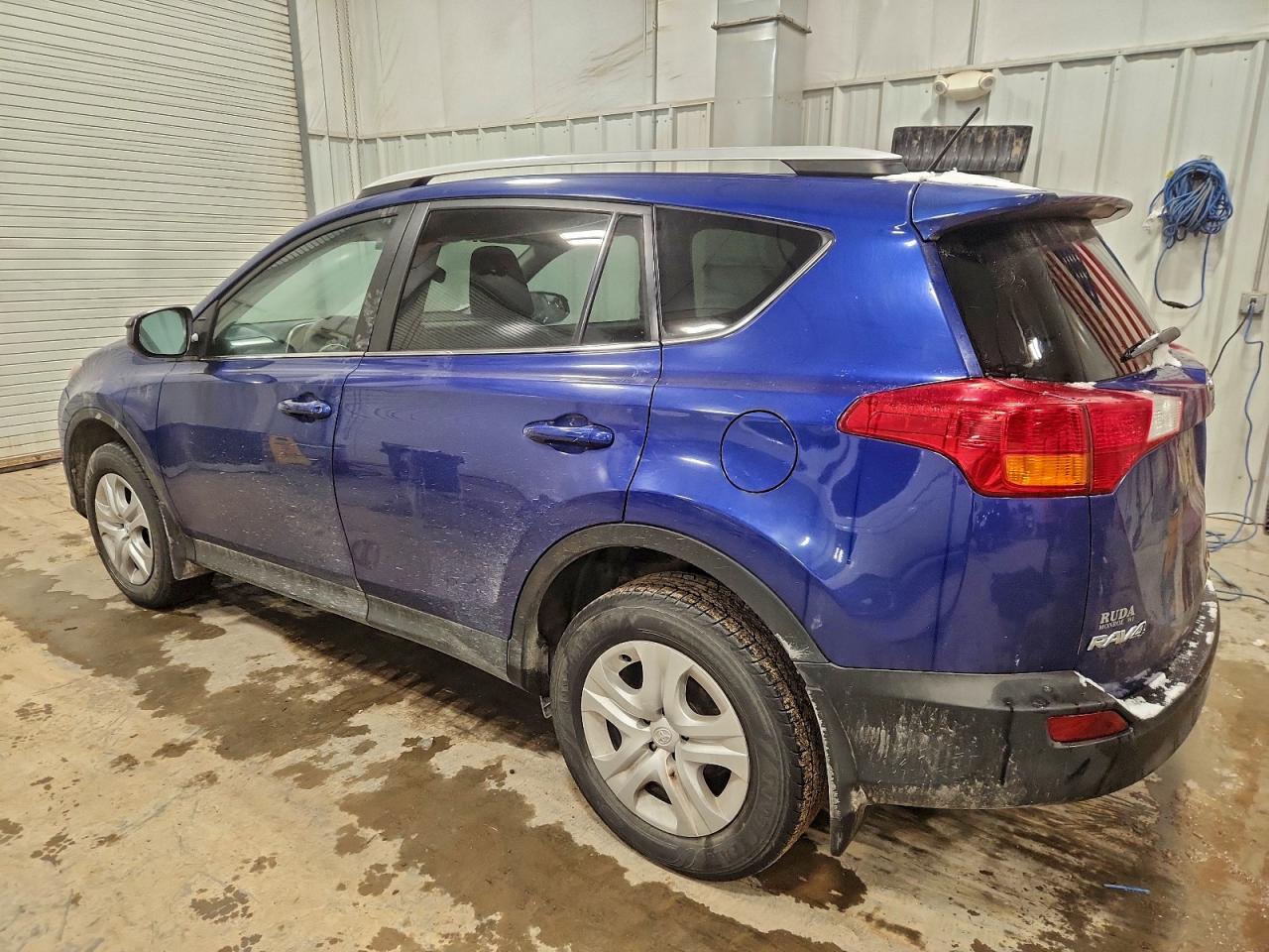 2015 TOYOTA RAV4 LE photo 4