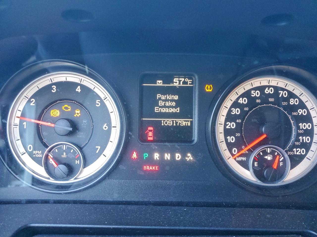 2014 RAM 1500 ST photo 25