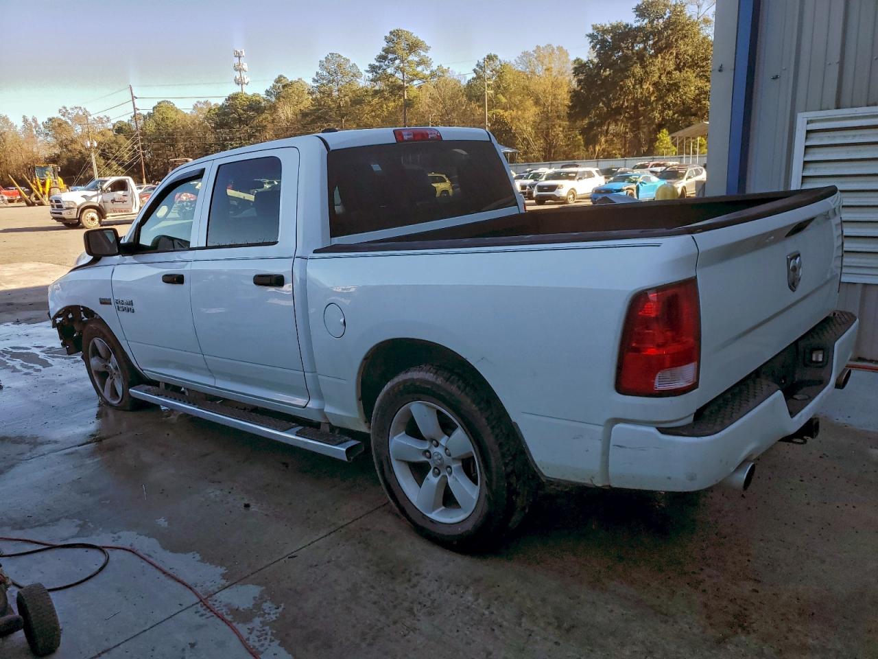2014 RAM 1500 ST photo 4