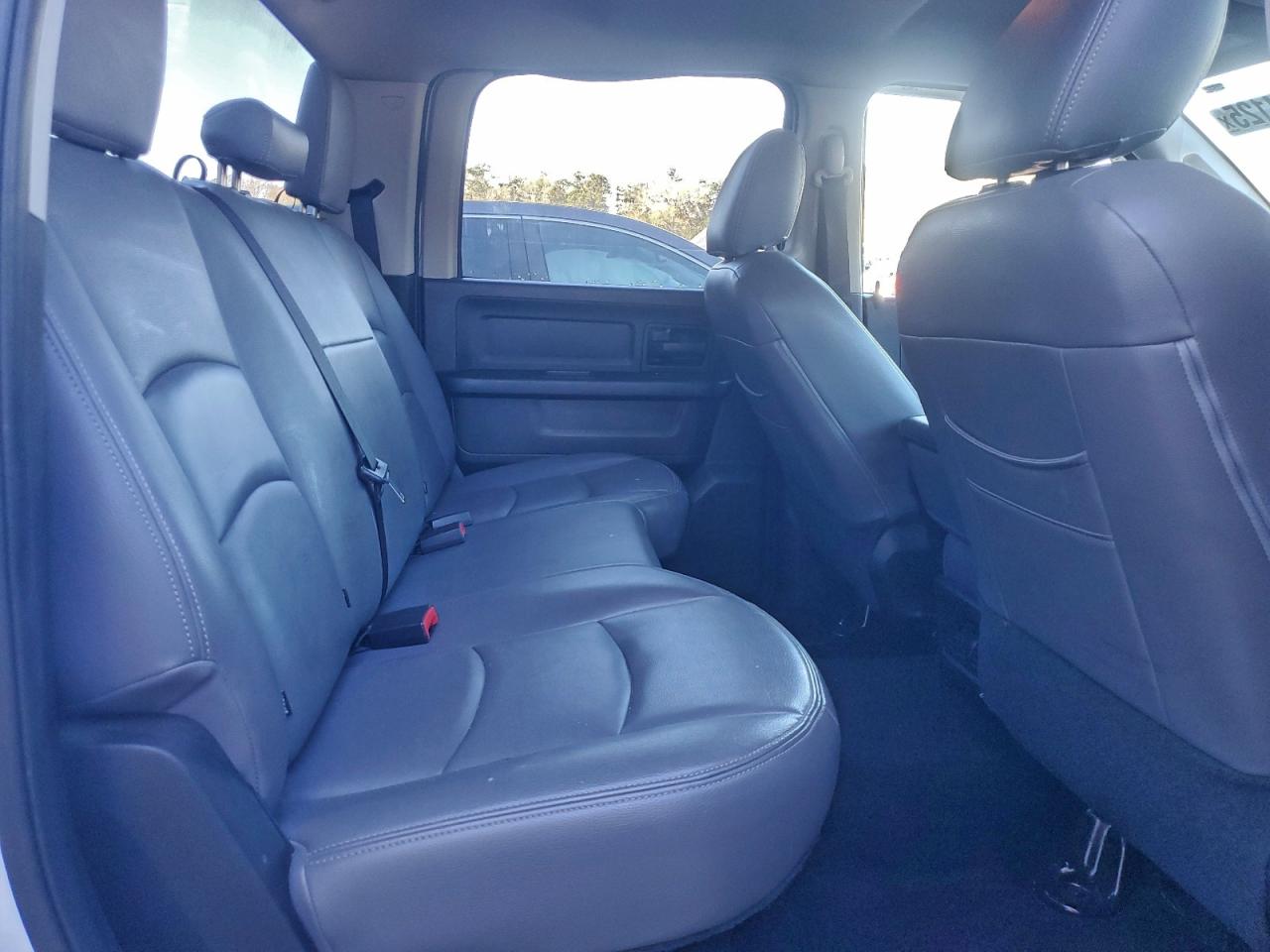 2014 RAM 1500 ST photo 28