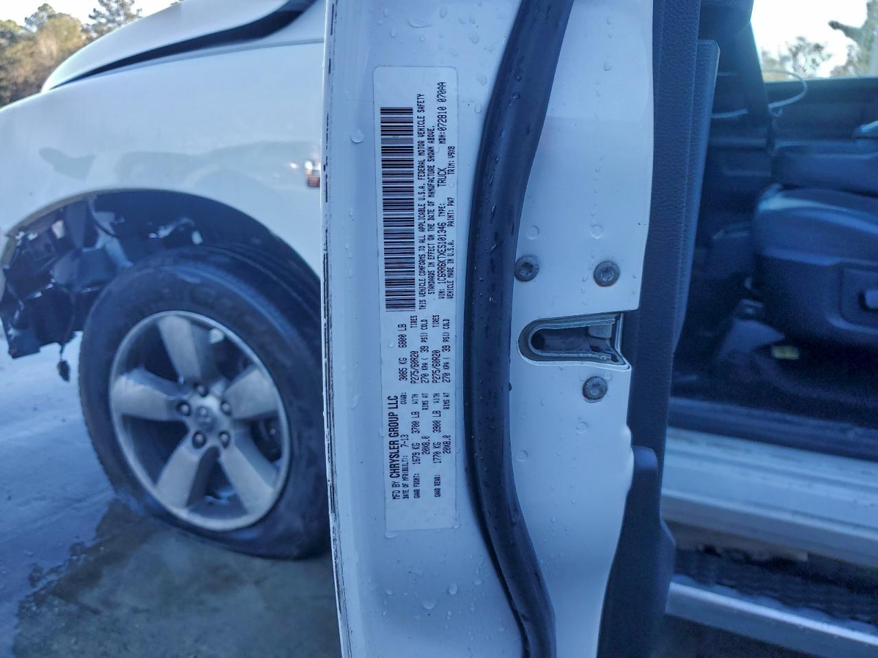 2014 RAM 1500 ST photo 37