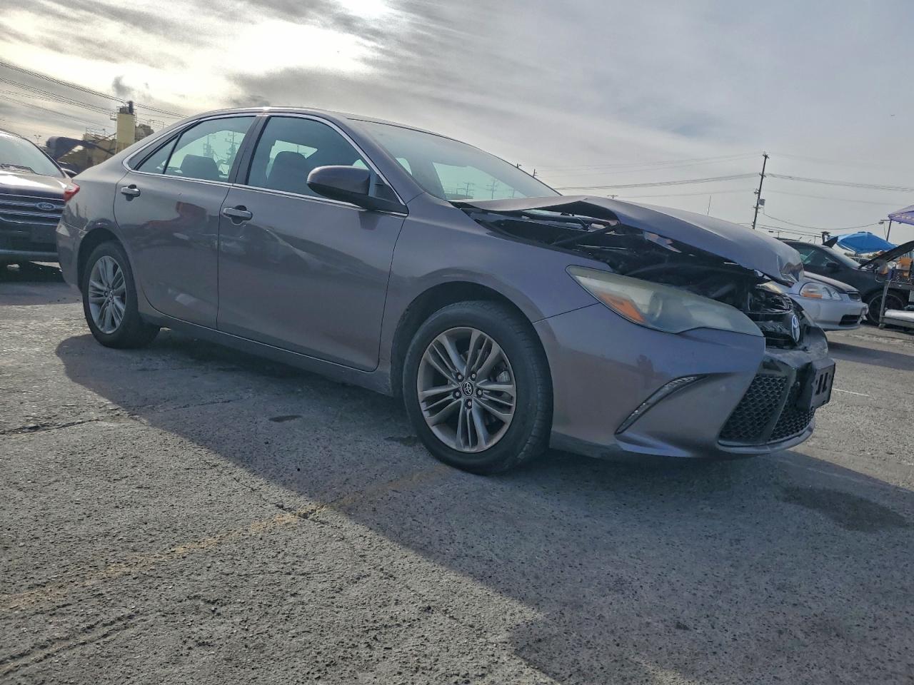 2016 TOYOTA CAMRY LE photo 10