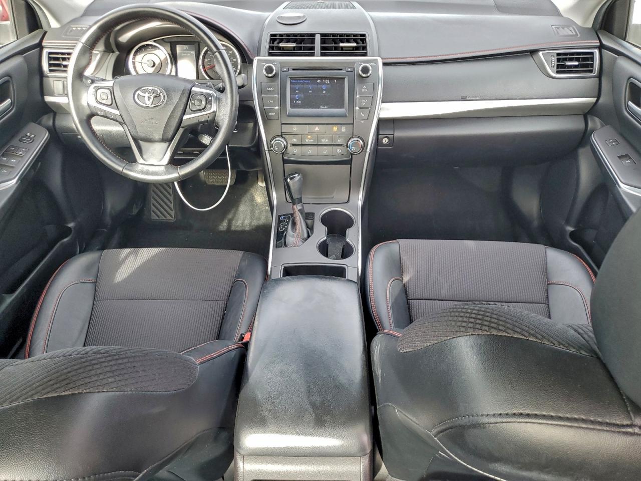 2016 TOYOTA CAMRY LE photo 22