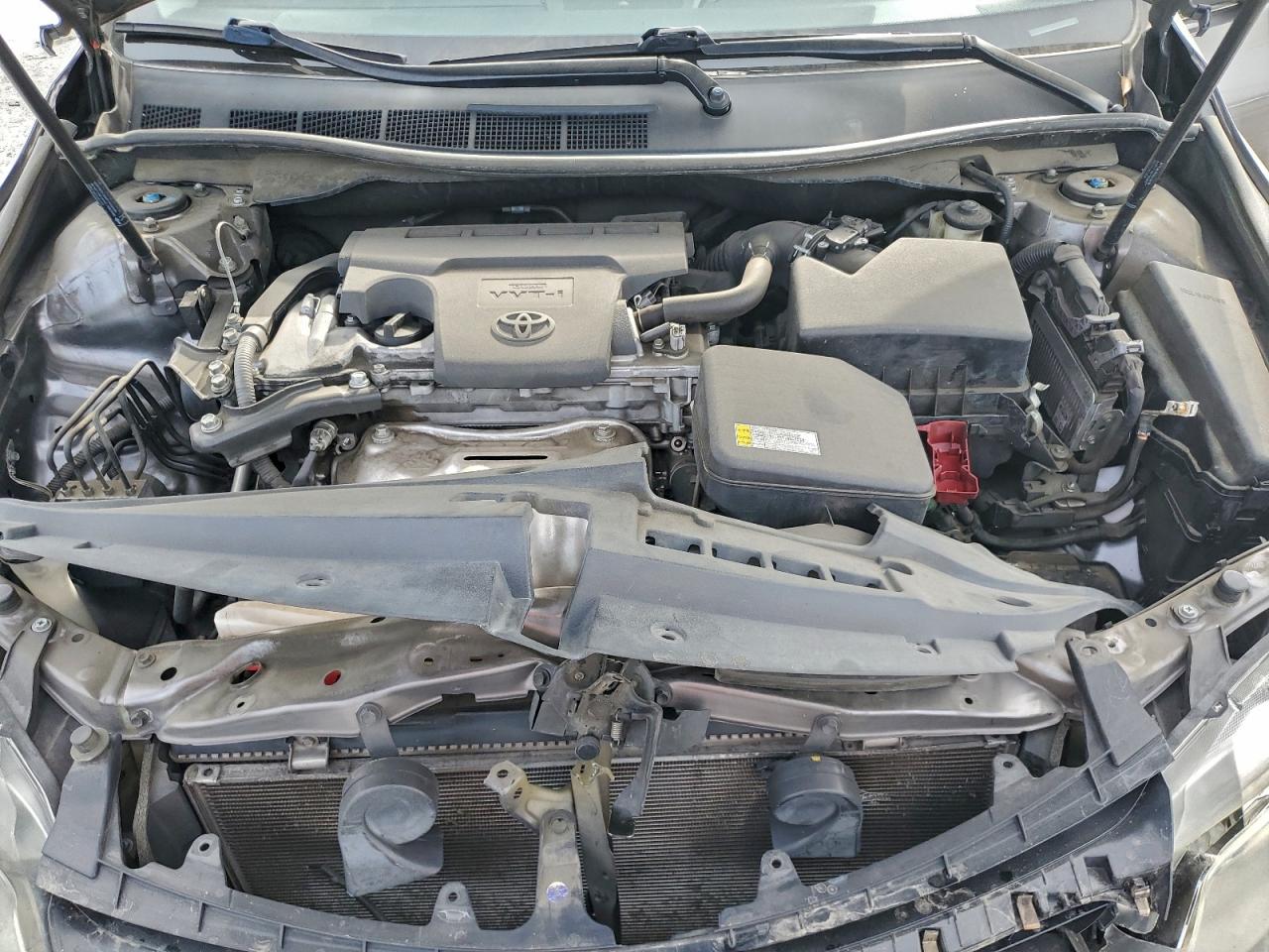 2016 TOYOTA CAMRY LE photo 31