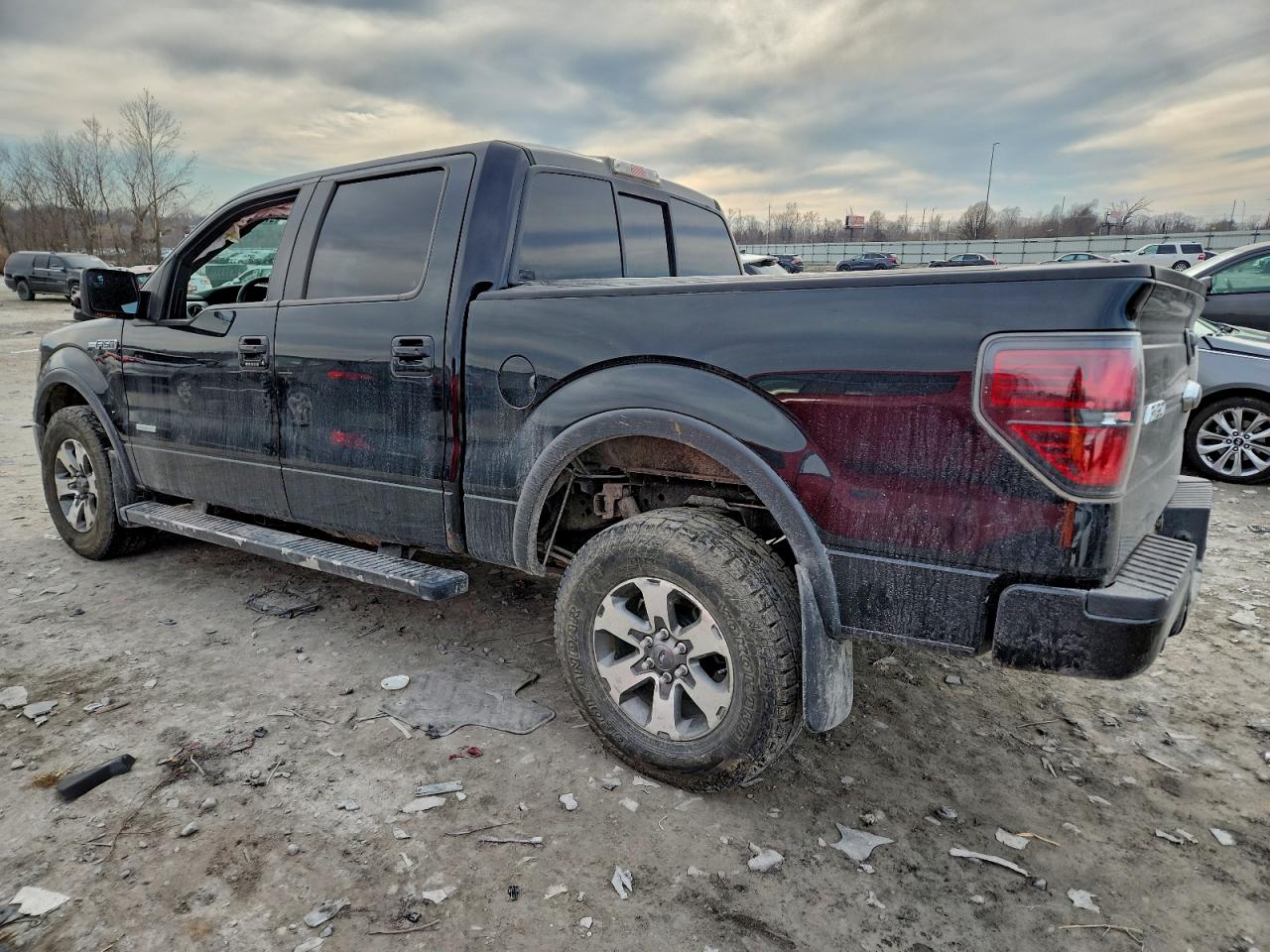 2013 FORD F150 SUPERCREW photo 2