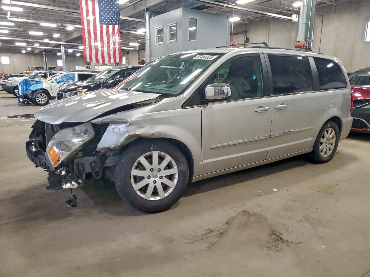 2012 CHRYSLER TOWN & COUNTRY
