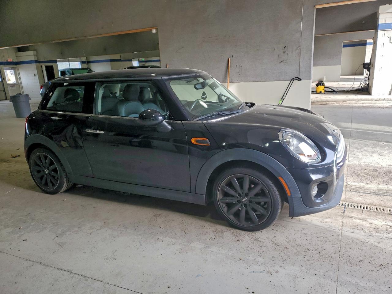 2014 MINI COOPER photo 10