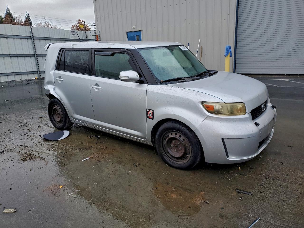2010 TOYOTA SCION XB photo 10