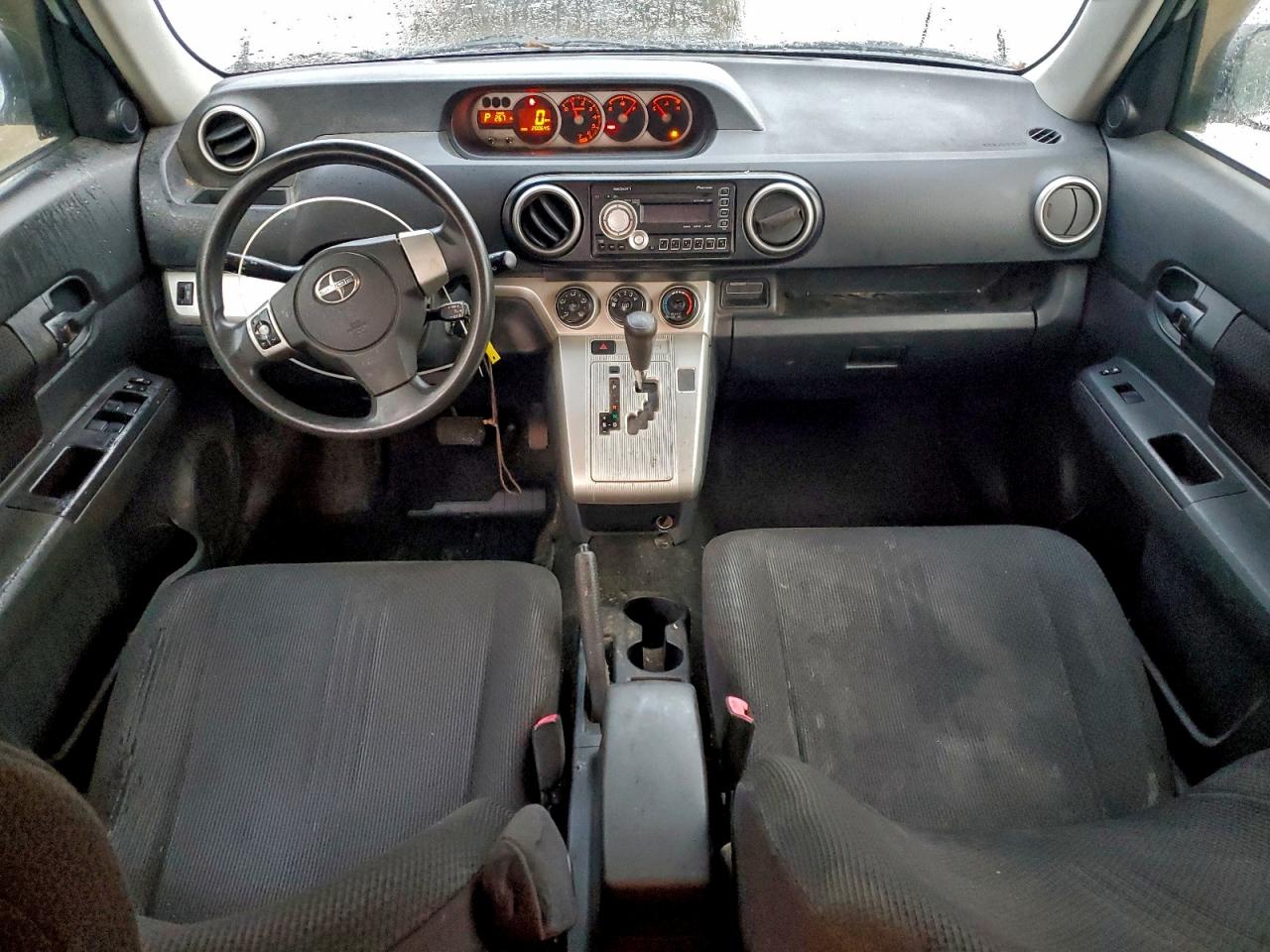 2010 TOYOTA SCION XB photo 22