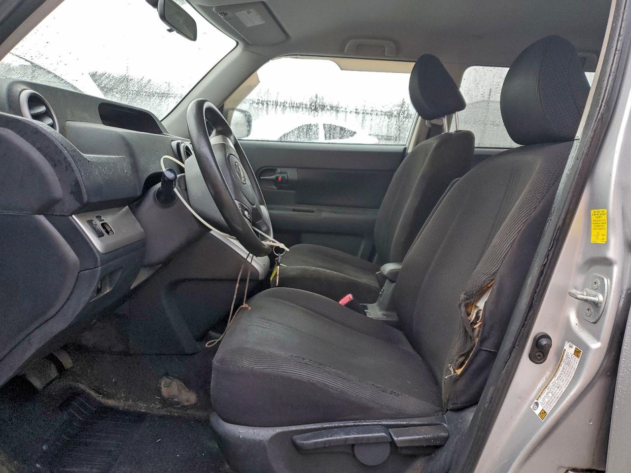 2010 TOYOTA SCION XB photo 19
