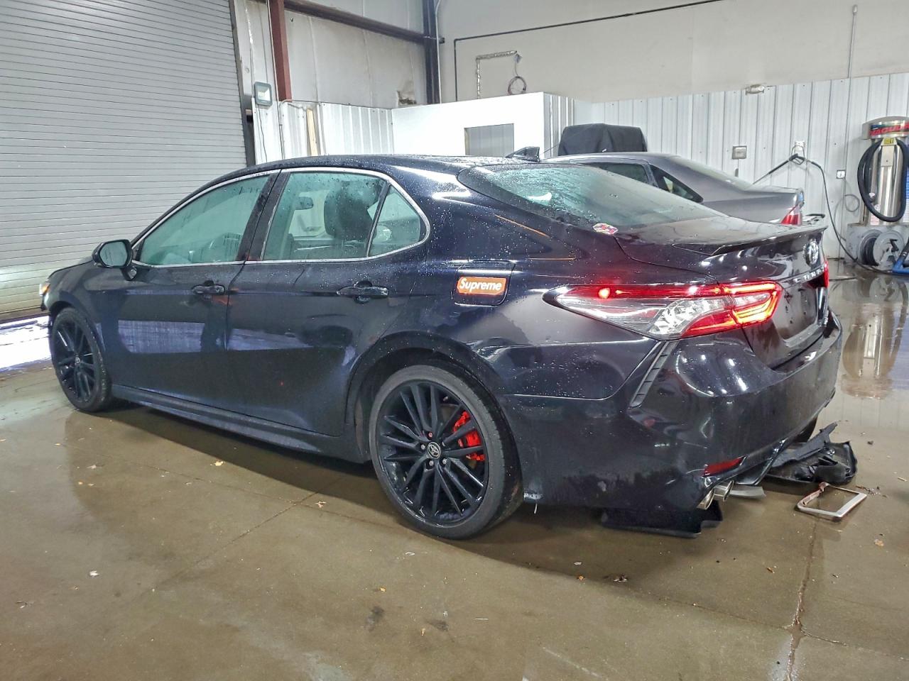 2021 TOYOTA CAMRY XSE photo 2
