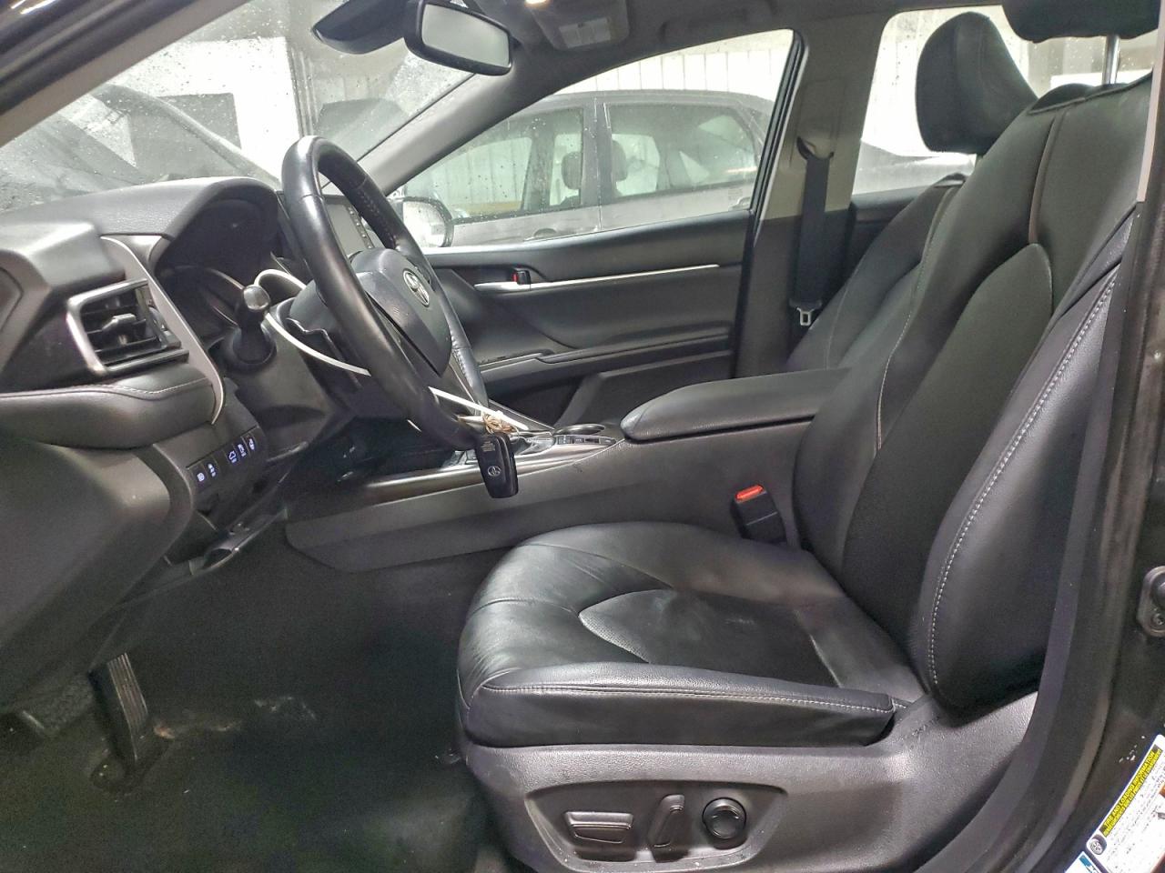 2021 TOYOTA CAMRY XSE photo 7