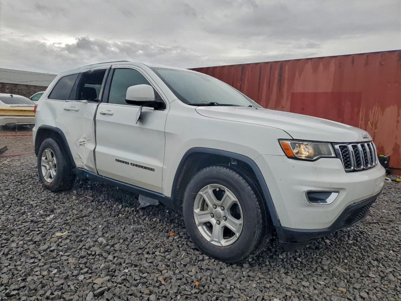 2018 JEEP GRAND CHEROKEE LAREDO photo 10
