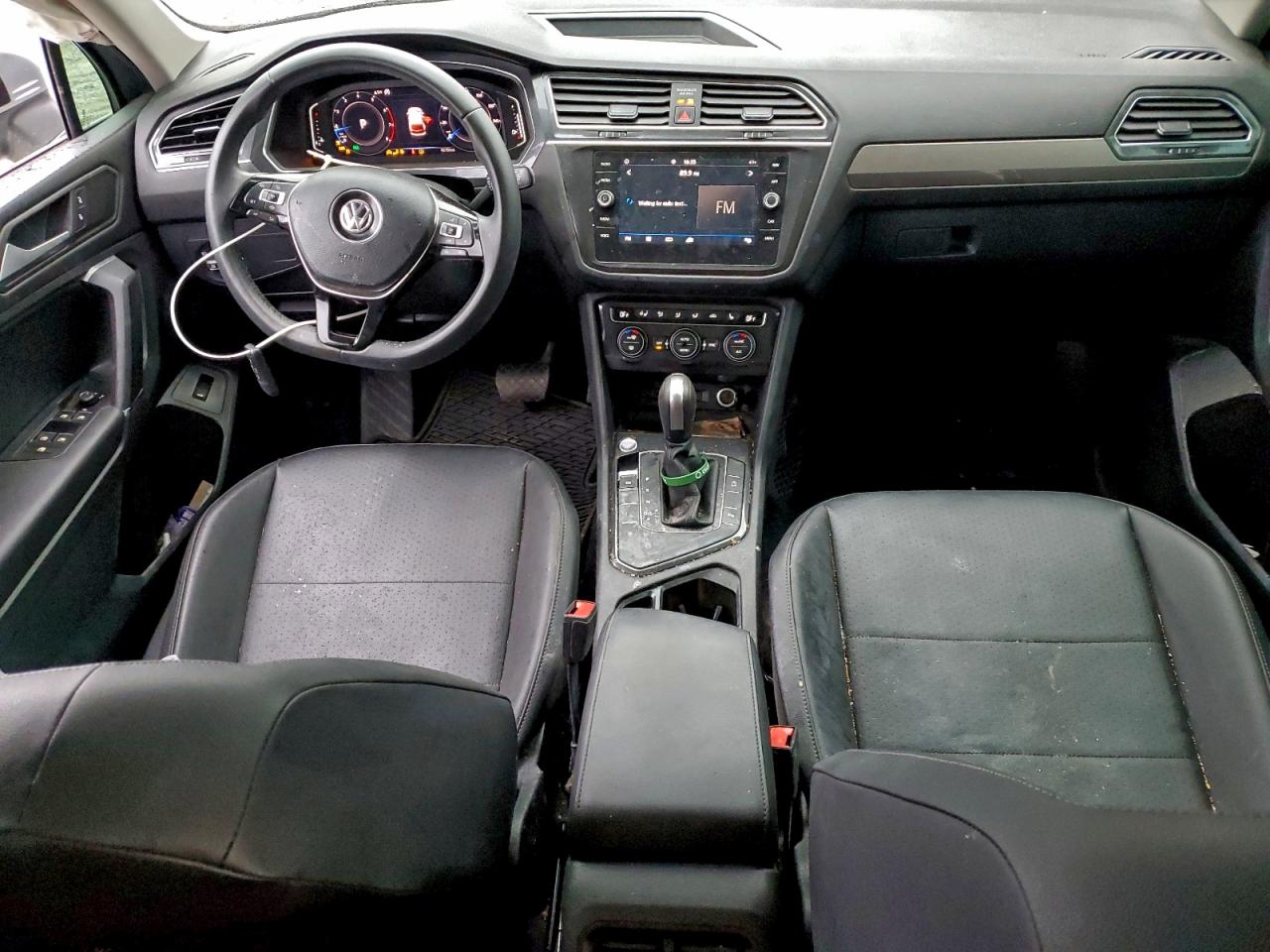 2020 VOLKSWAGEN TIGUAN SE photo 8