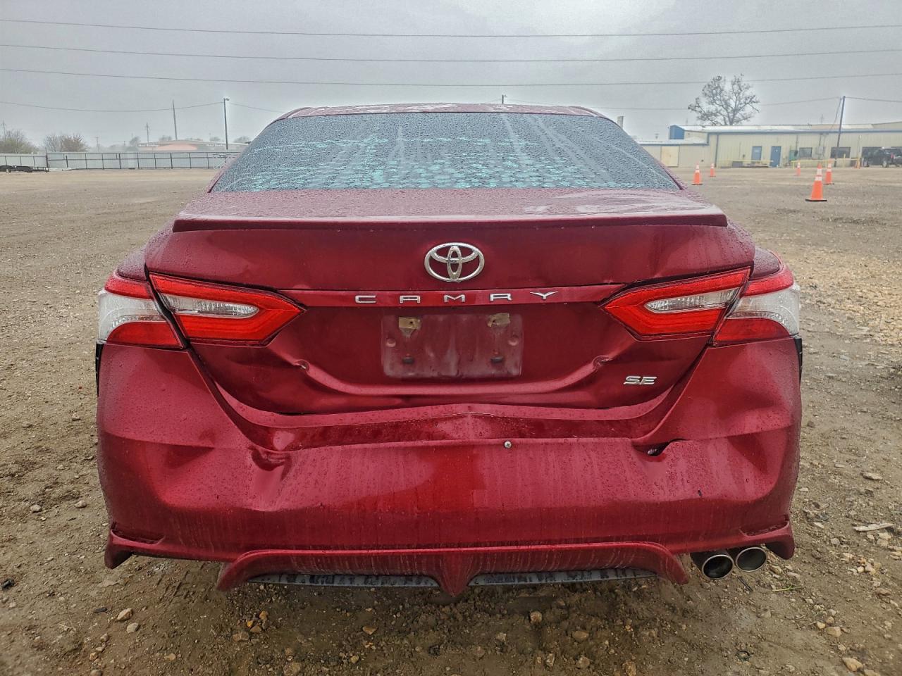 2018 TOYOTA CAMRY L photo 11