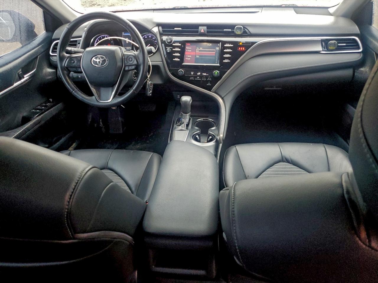 2018 TOYOTA CAMRY L photo 15