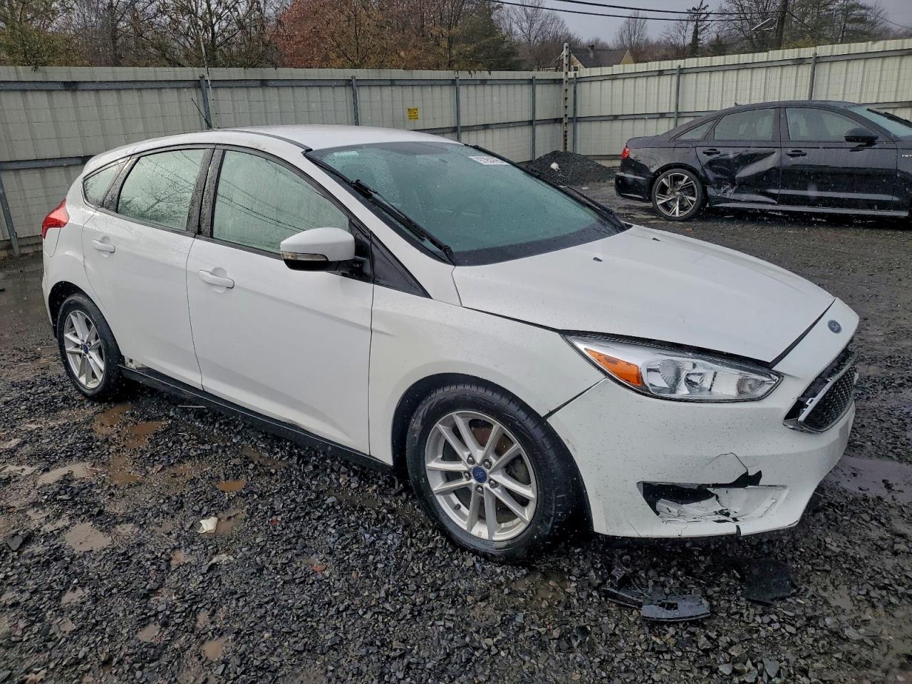 2015 FORD FOCUS SE photo 7
