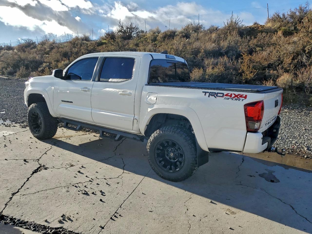 2019 TOYOTA TACOMA DOUBLE CAB photo 3