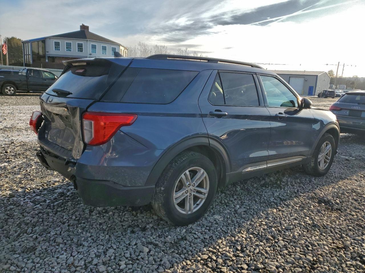 2021 FORD EXPLORER XLT photo 7