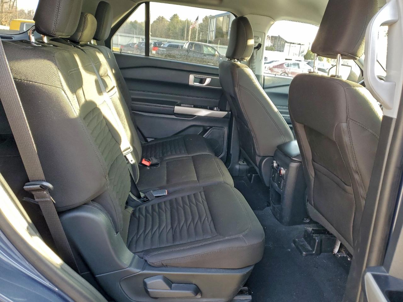 2021 FORD EXPLORER XLT photo 31