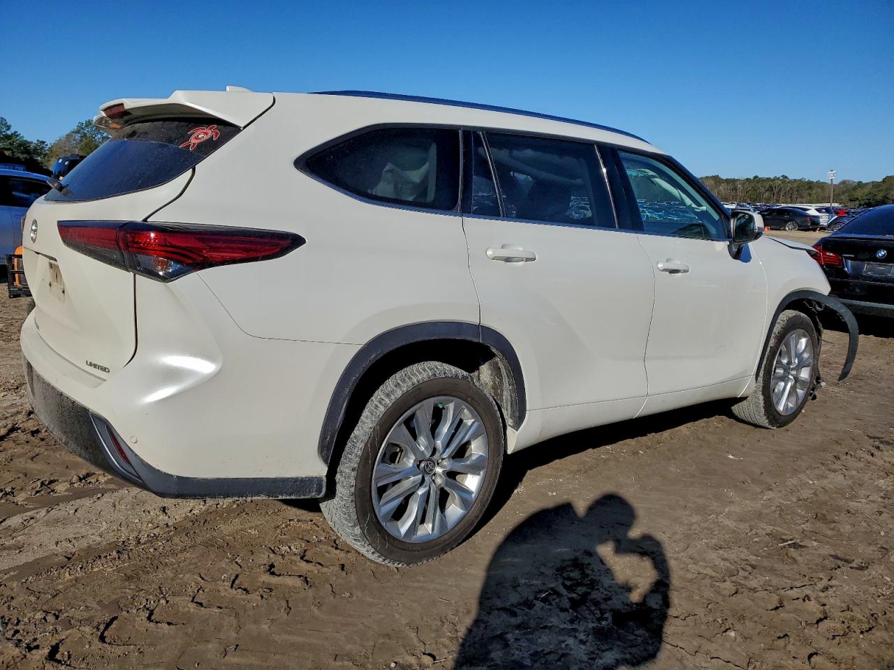 2021 TOYOTA HIGHLANDER LIMITED photo 5