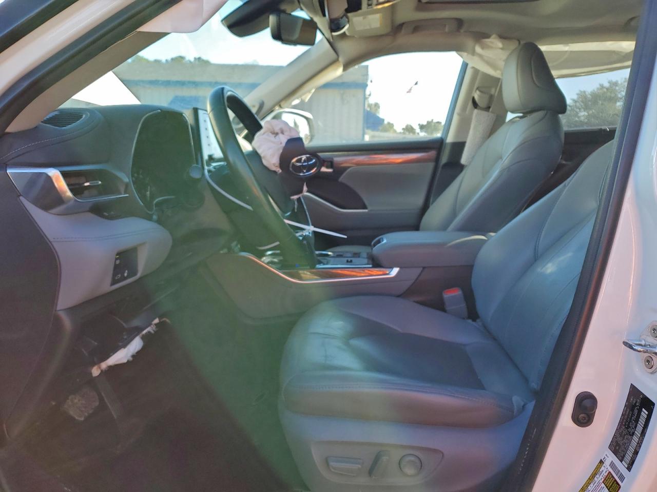2021 TOYOTA HIGHLANDER LIMITED photo 13