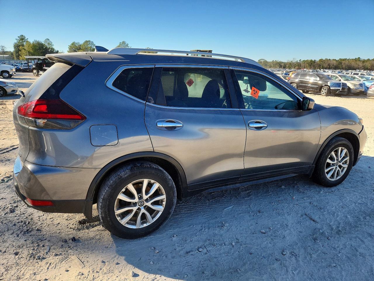 2020 NISSAN ROGUE S photo 3