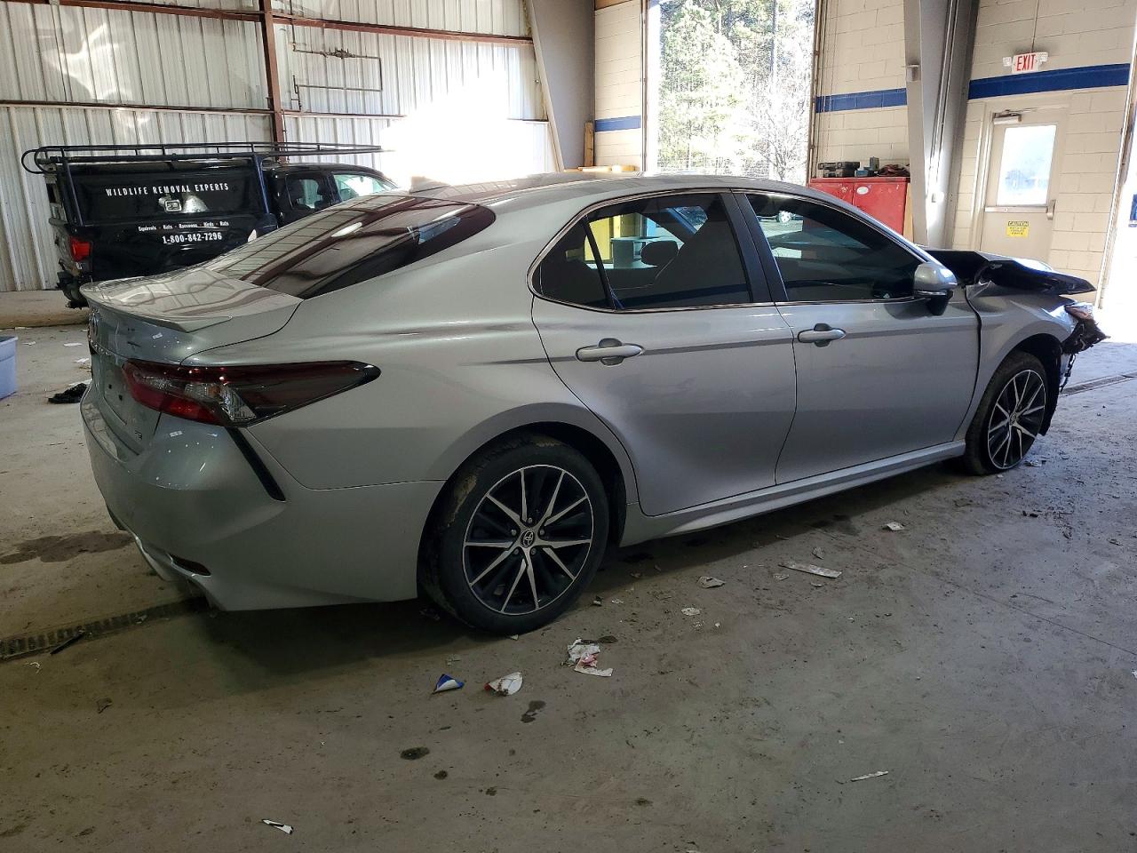 2023 TOYOTA CAMRY SE NIGHT SHADE photo 3