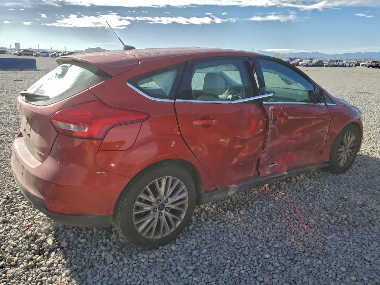 2018 FORD FOCUS TITANIUM photo 3