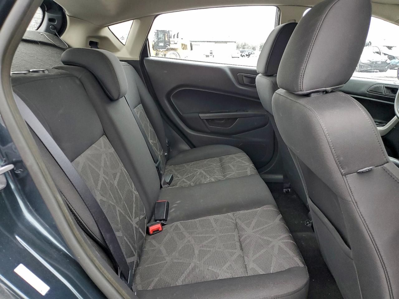 2011 FORD FIESTA SE photo 10