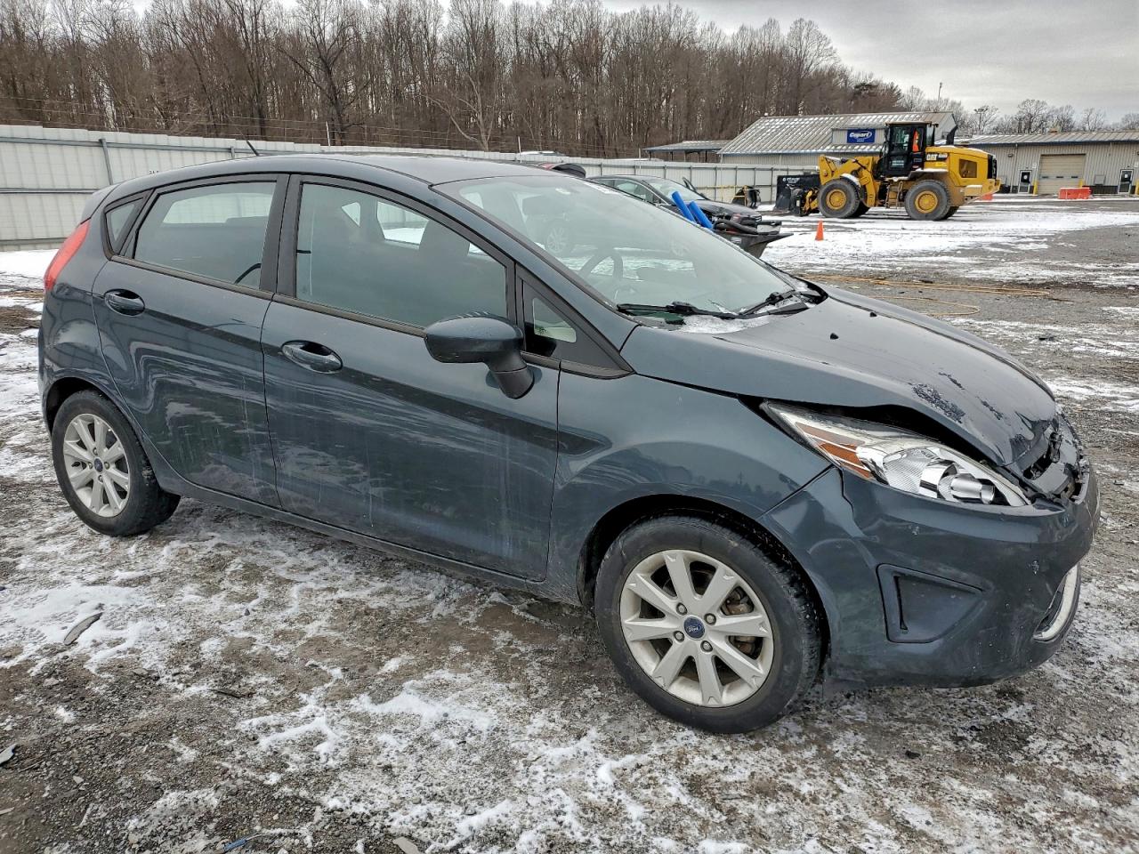 2011 FORD FIESTA SE photo 4