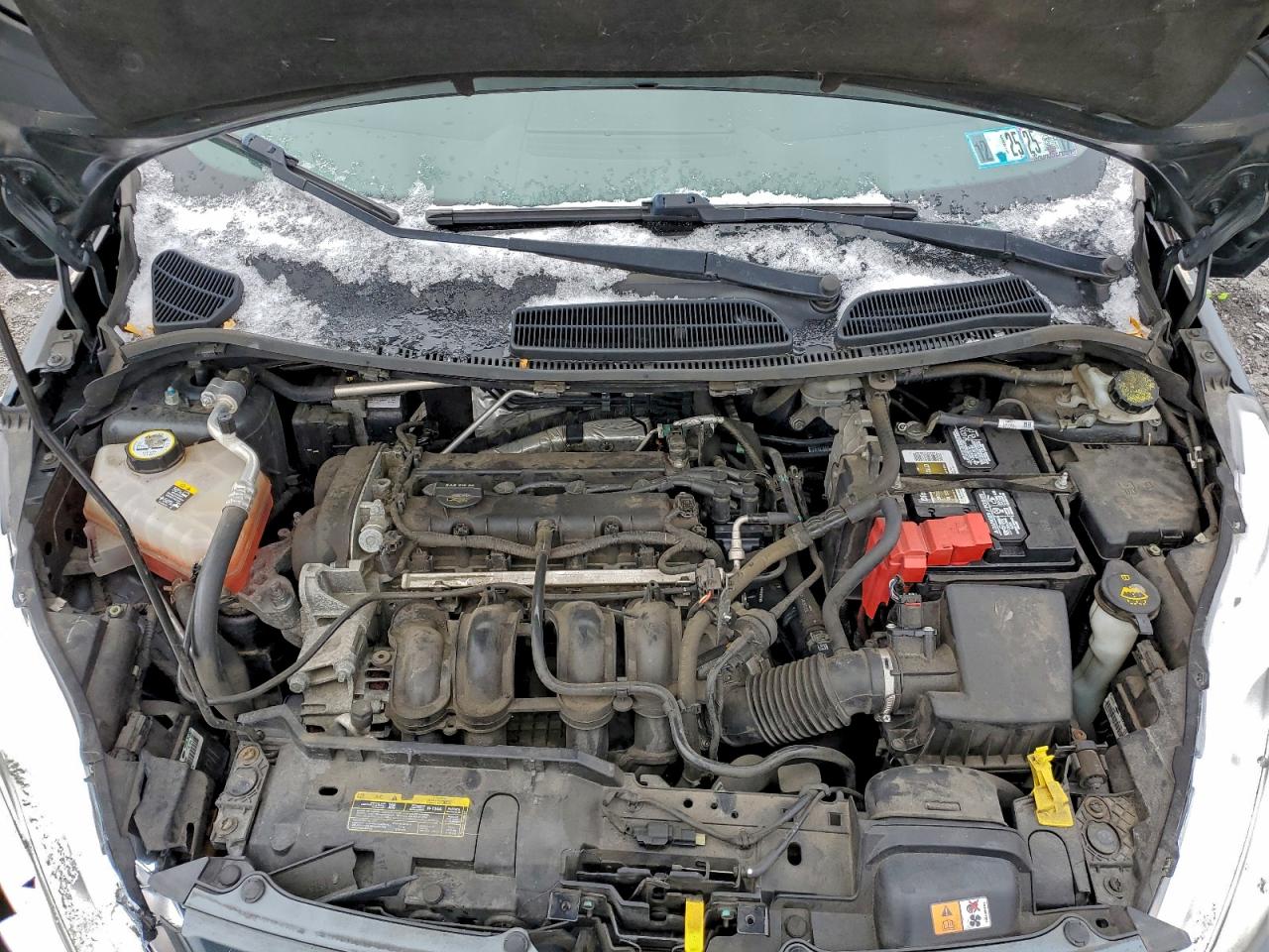 2011 FORD FIESTA SE photo 11