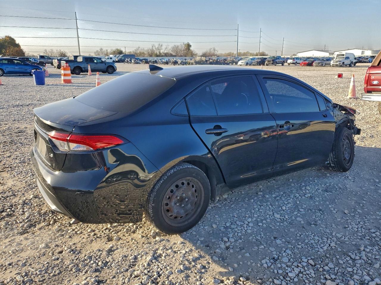 2021 TOYOTA COROLLA LE photo 5