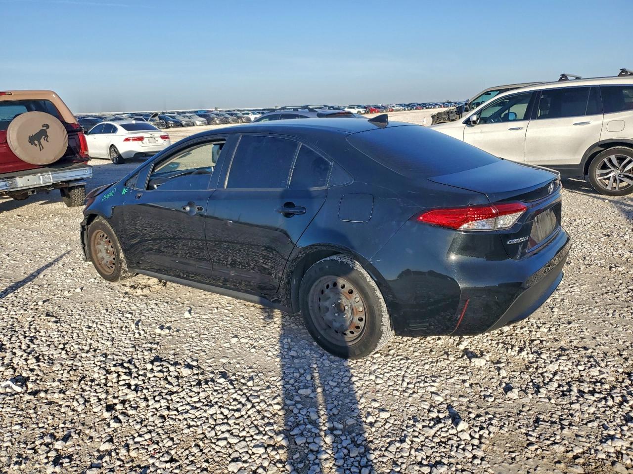 2021 TOYOTA COROLLA LE photo 3
