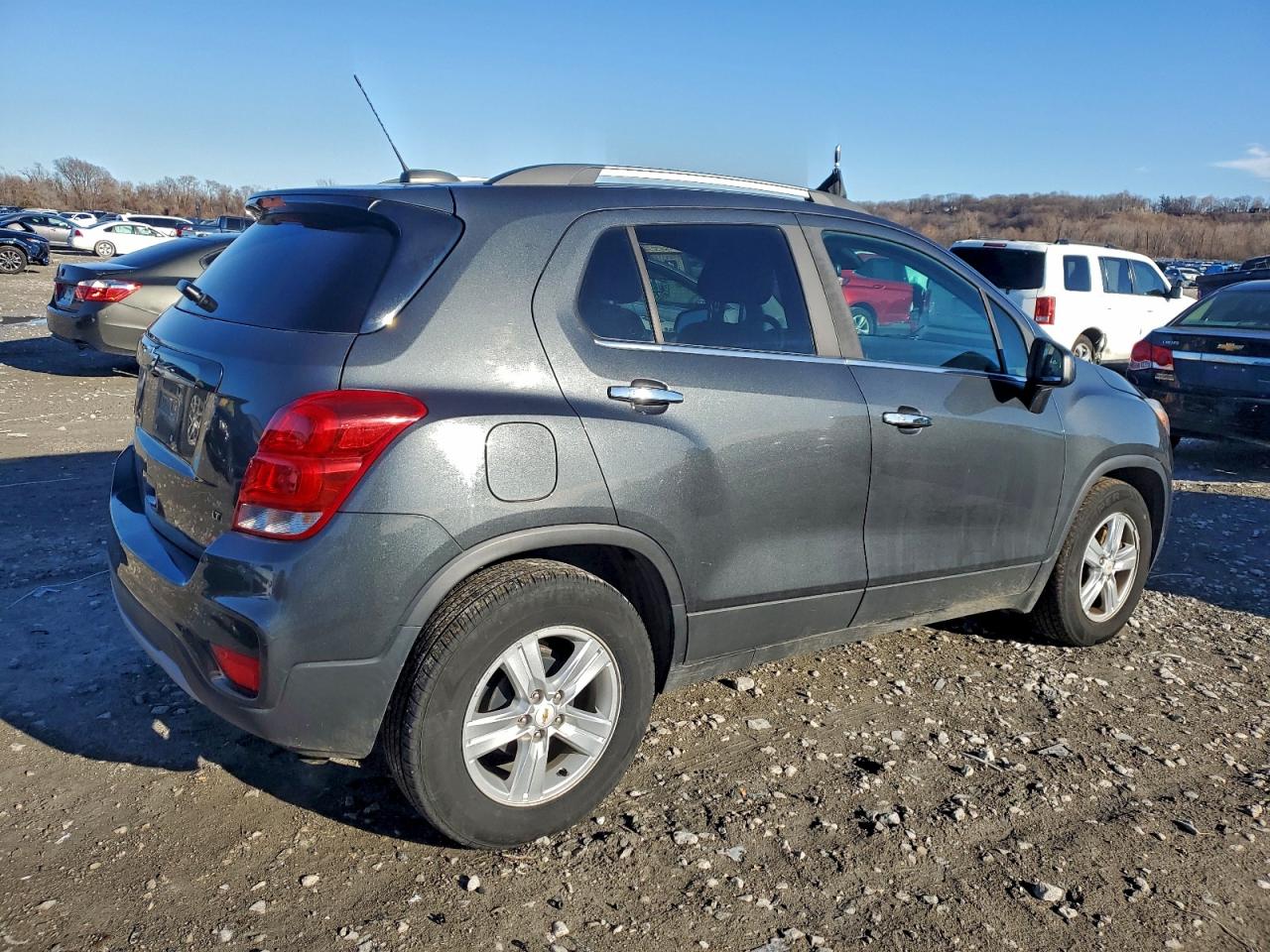 2018 CHEVROLET TRAX 1LT photo 3