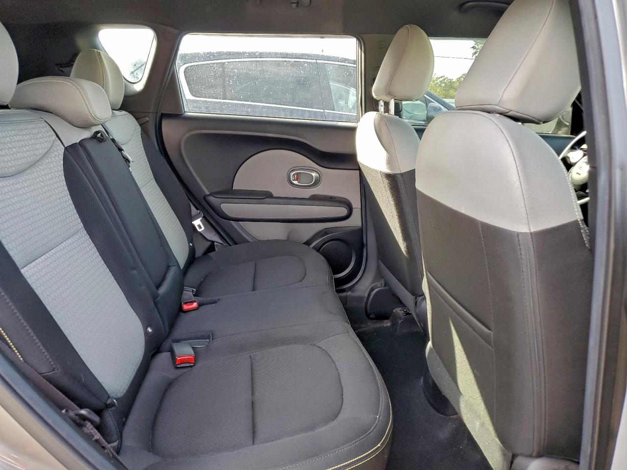 2016 KIA SOUL + photo 11