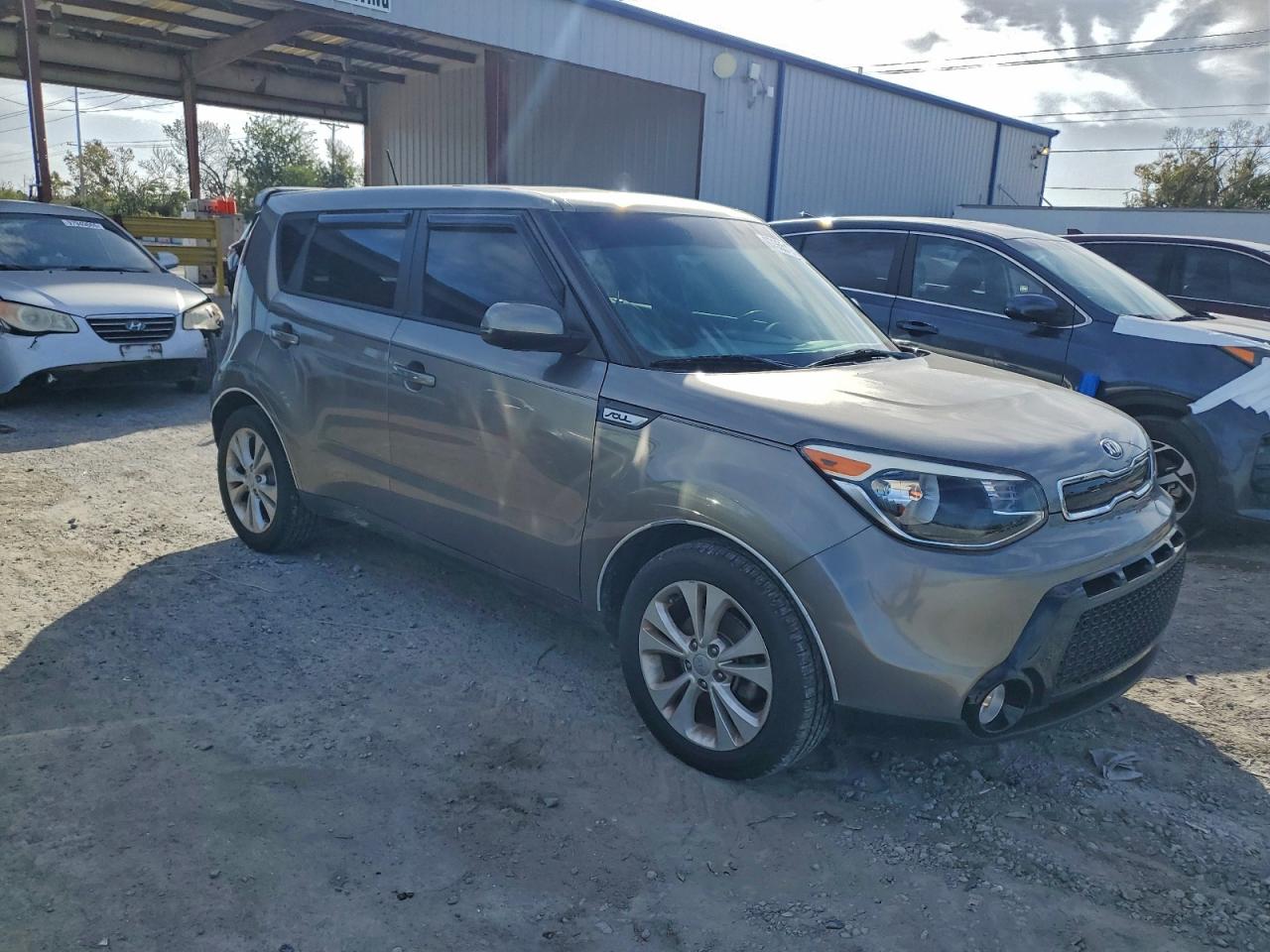 2016 KIA SOUL + photo 4