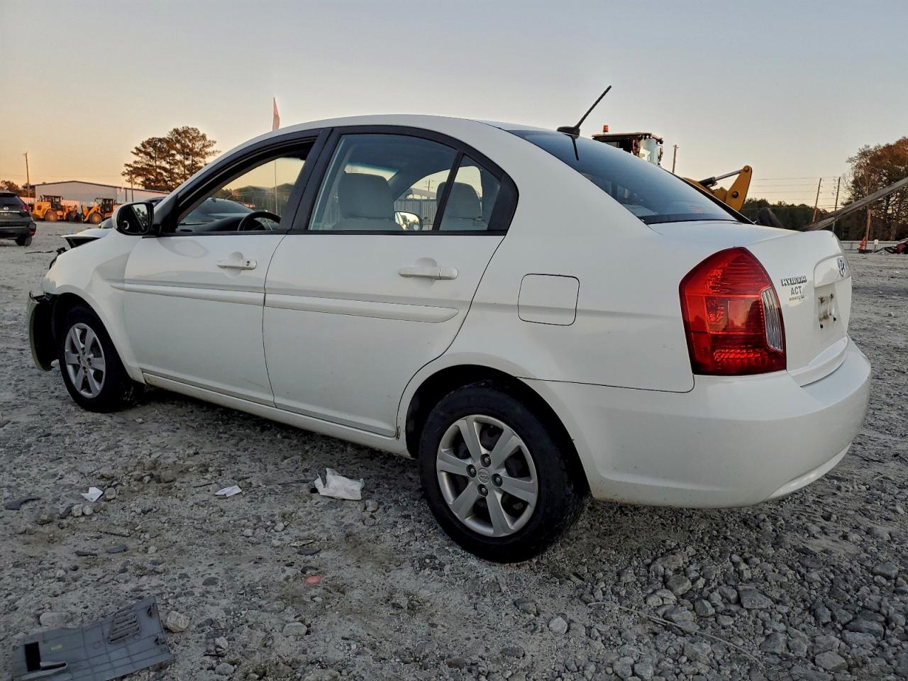 2011 HYUNDAI ACCENT GLS photo 3