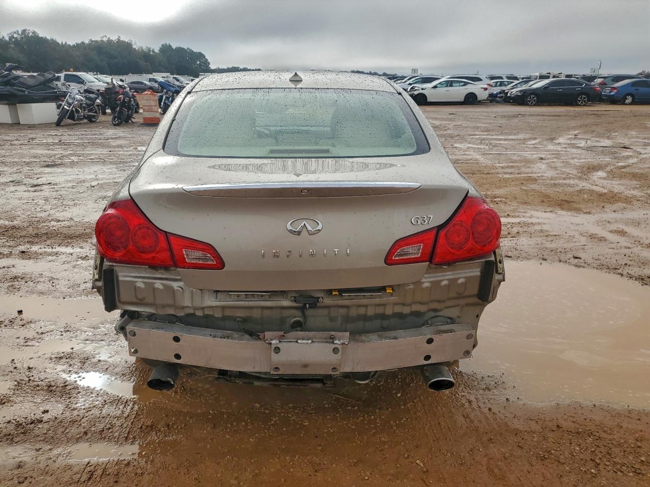 2009 INFINITI G37 BASE photo 16