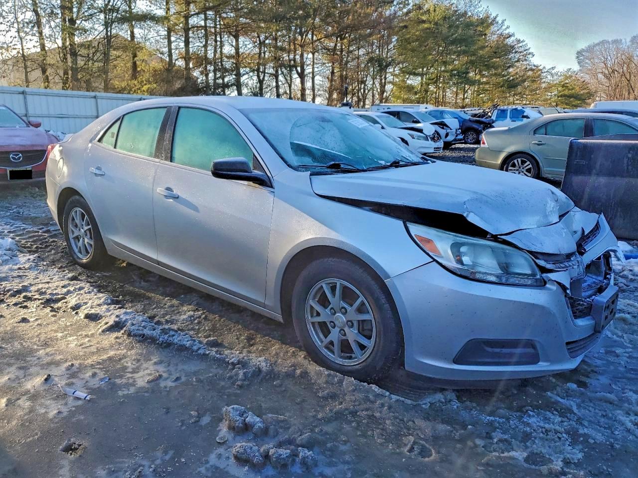 2014 CHEVROLET MALIBU LS photo 4