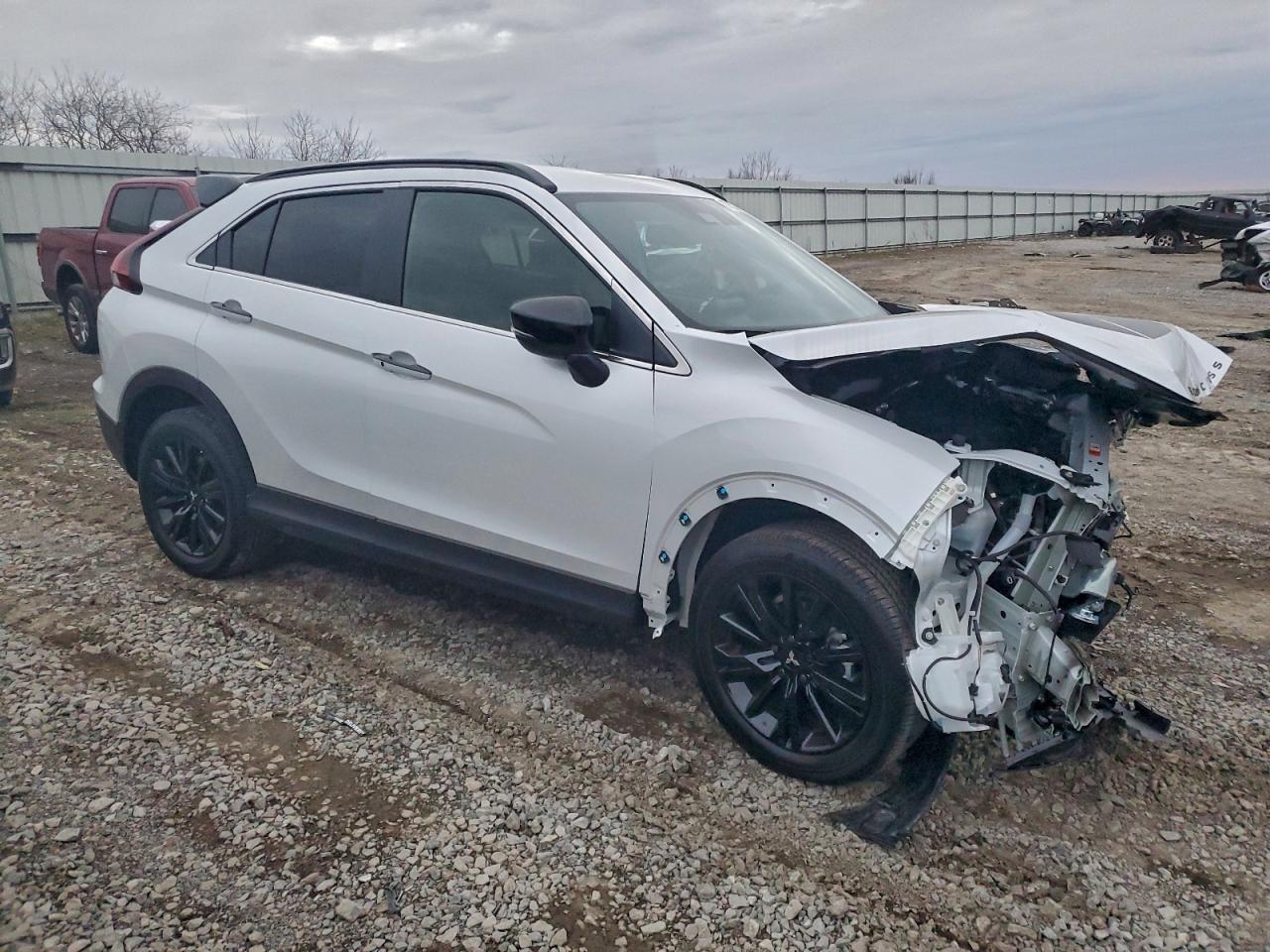 2025 MITSUBISHI ECLIPSE CROSS SE photo 10