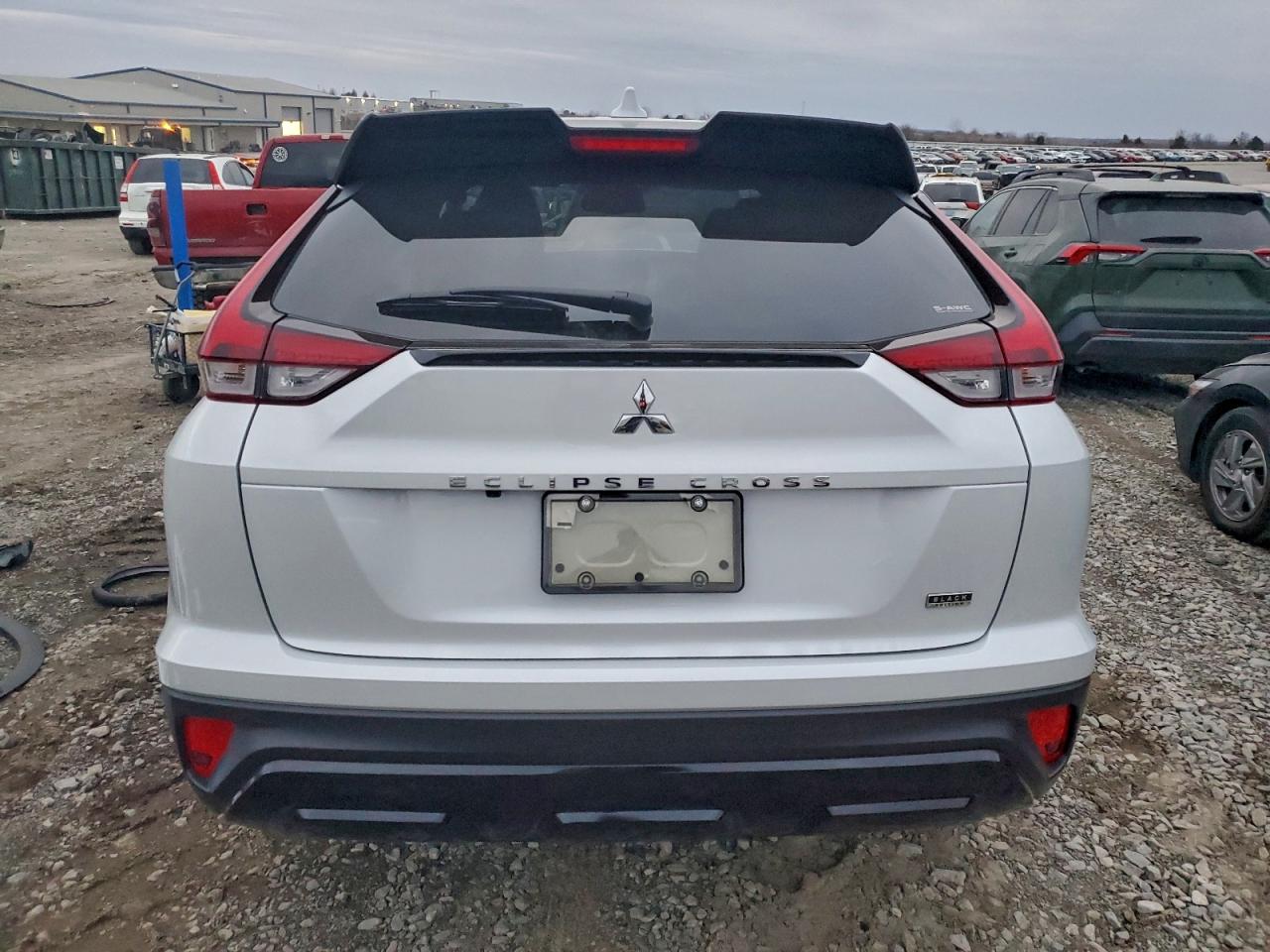 2025 MITSUBISHI ECLIPSE CROSS SE photo 16