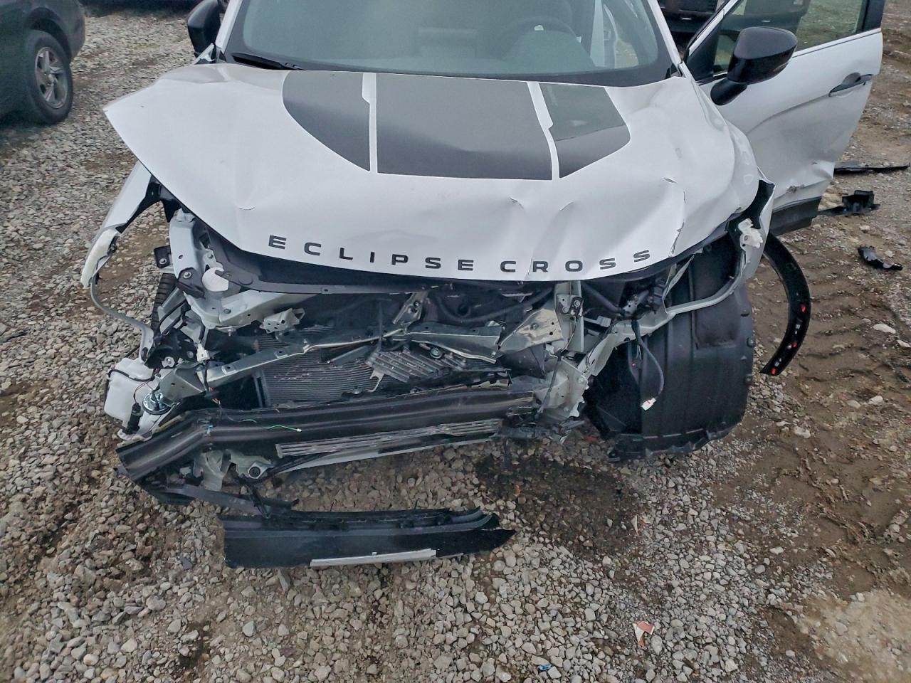 2025 MITSUBISHI ECLIPSE CROSS SE photo 34