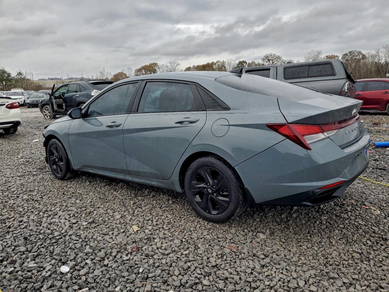 2022 HYUNDAI ELANTRA SEL photo 3