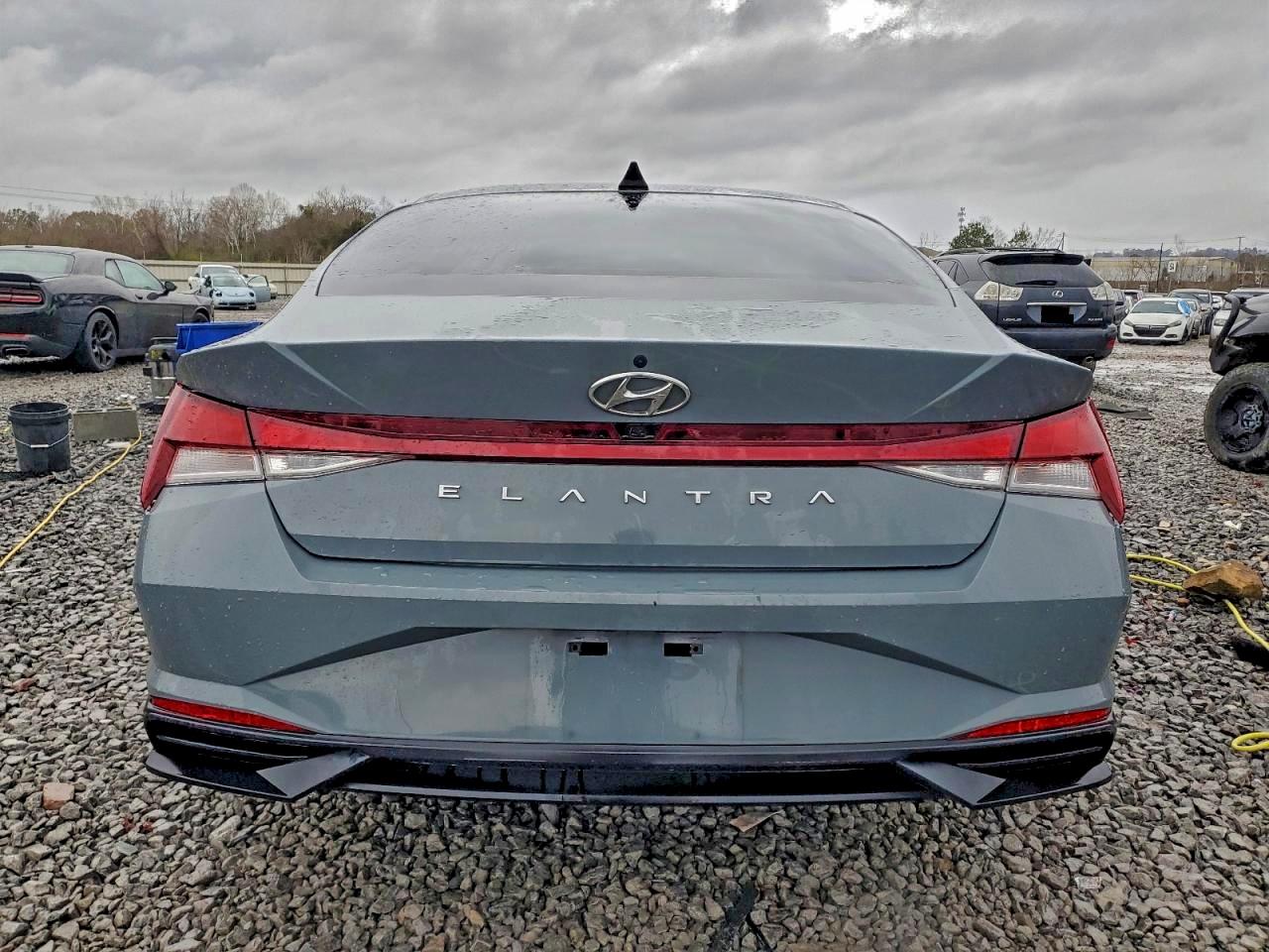 2022 HYUNDAI ELANTRA SEL photo 11