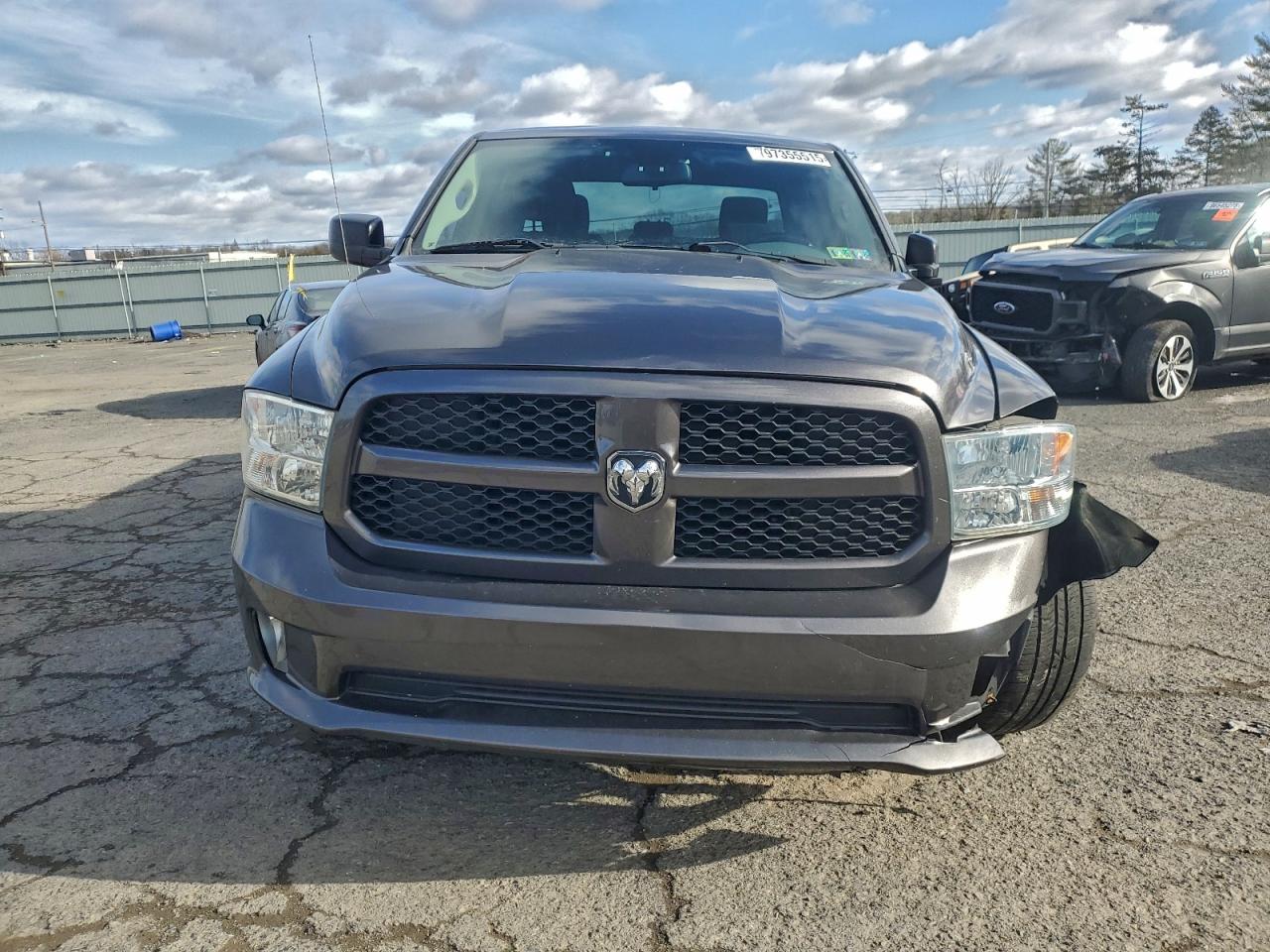 2014 RAM 1500 ST photo 13