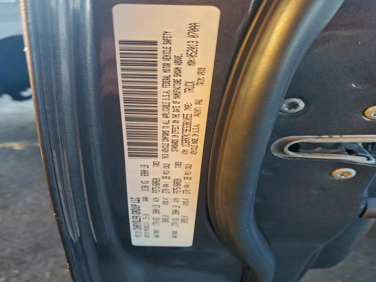 2014 RAM 1500 ST photo 34