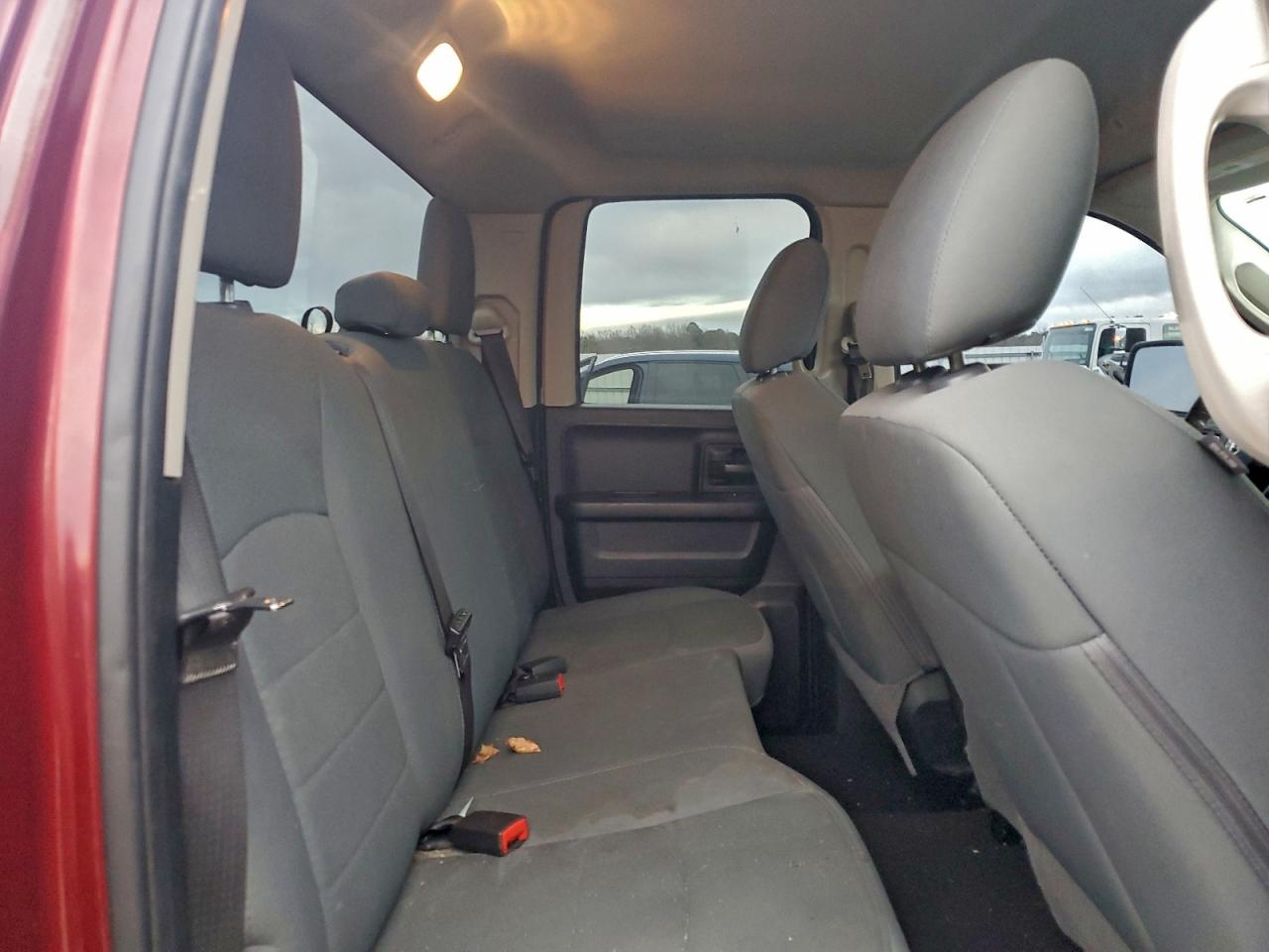 2018 RAM 1500 ST photo 19