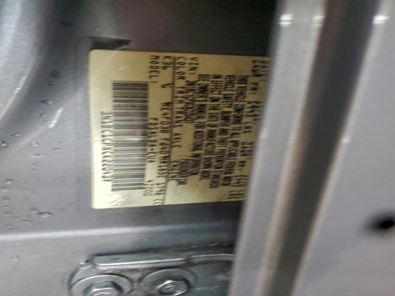 2012 NISSAN VERSA S photo 12